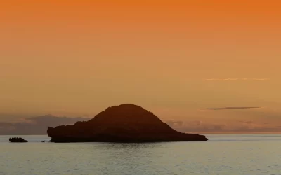 The beautiful Chinamans Hat Island.