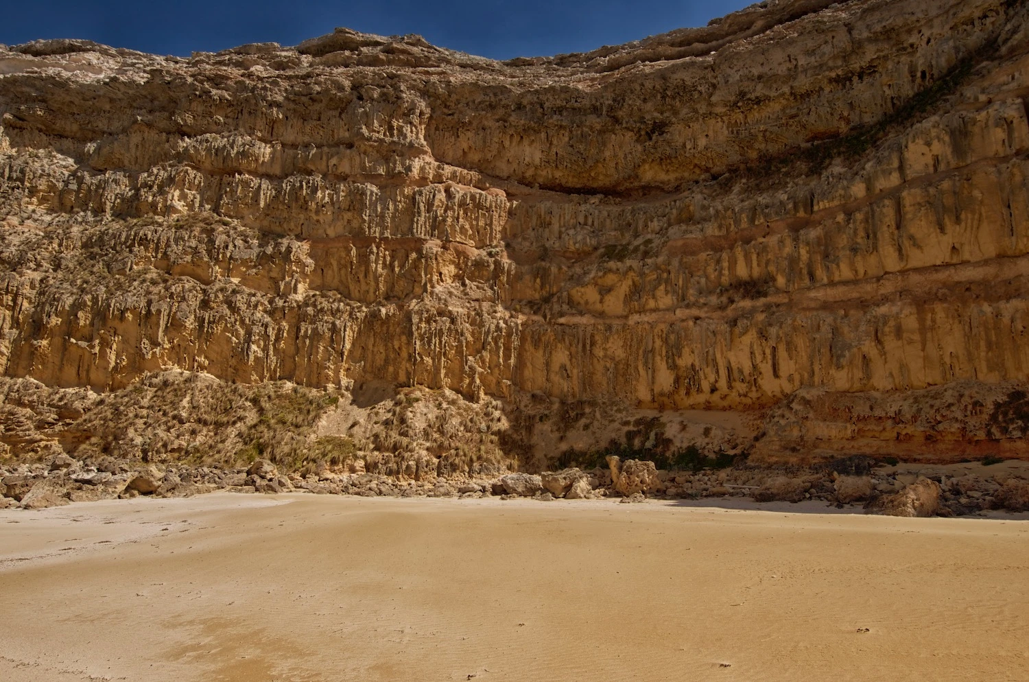 Echoes beach