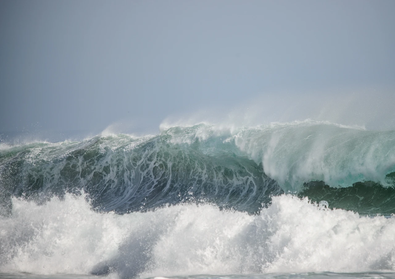 Huge wave