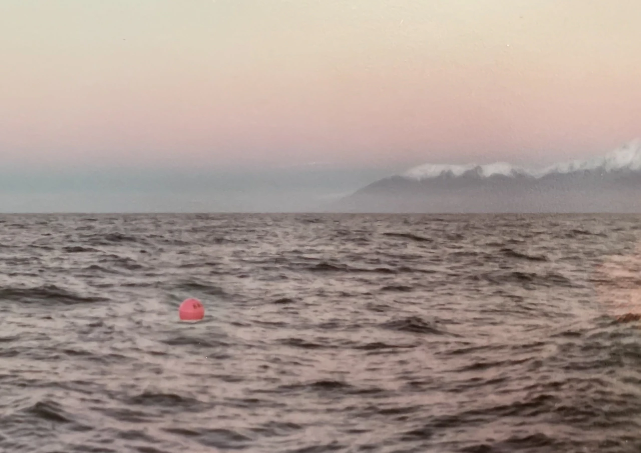 Setting off fishing in the early morning-Edit Setting off fishing in the early morning Kaikoura mountains