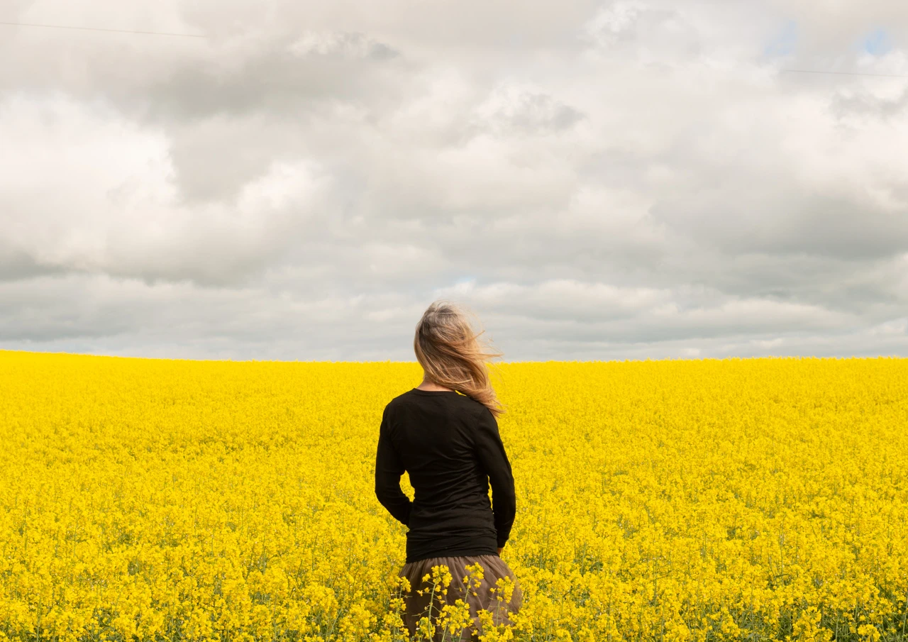 Wendy Philip in canola field Wendy Philip in yellow canola field