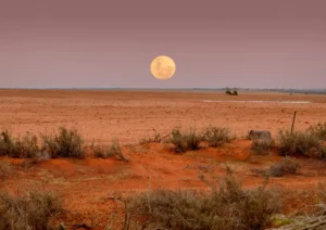 Sun set and moon rise Barmera South Australia