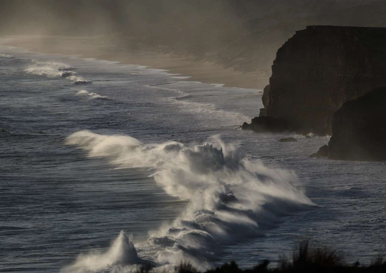 Waves roll into Ethel beach Yorke Peninsula
